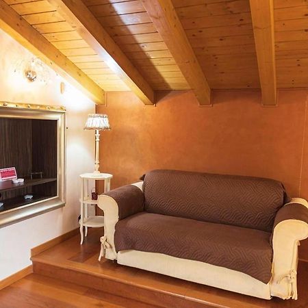 Il Sasso Bianco Bb Apartment Comerio Luaran gambar