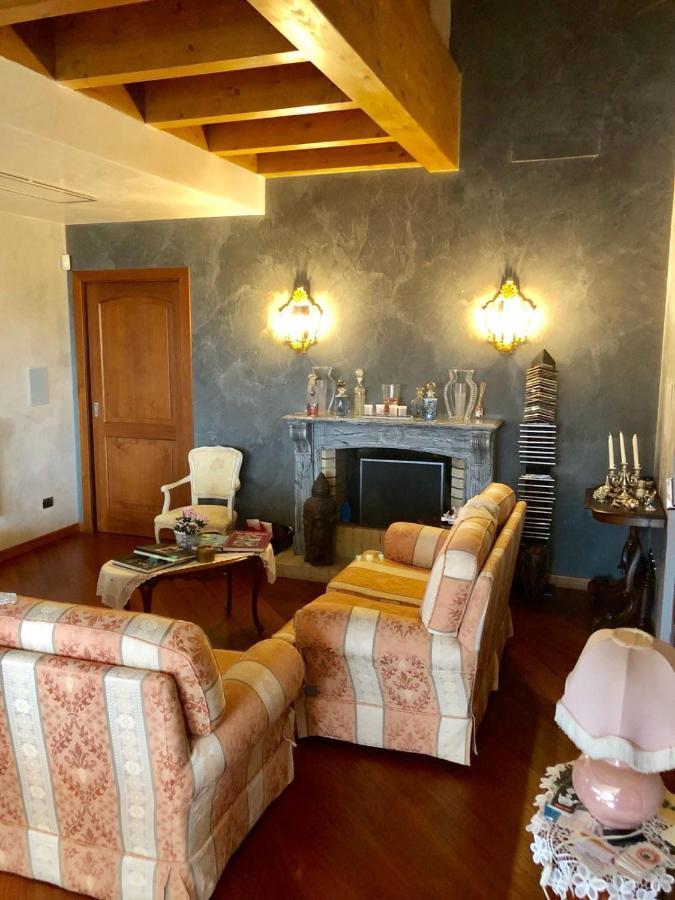 Il Sasso Bianco Bb Apartment Comerio Luaran gambar
