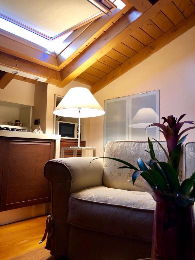 Il Sasso Bianco Bb Apartment Comerio Luaran gambar