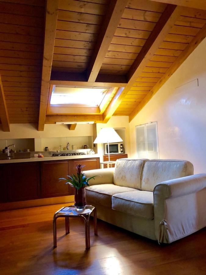 Il Sasso Bianco Bb Apartment Comerio Luaran gambar