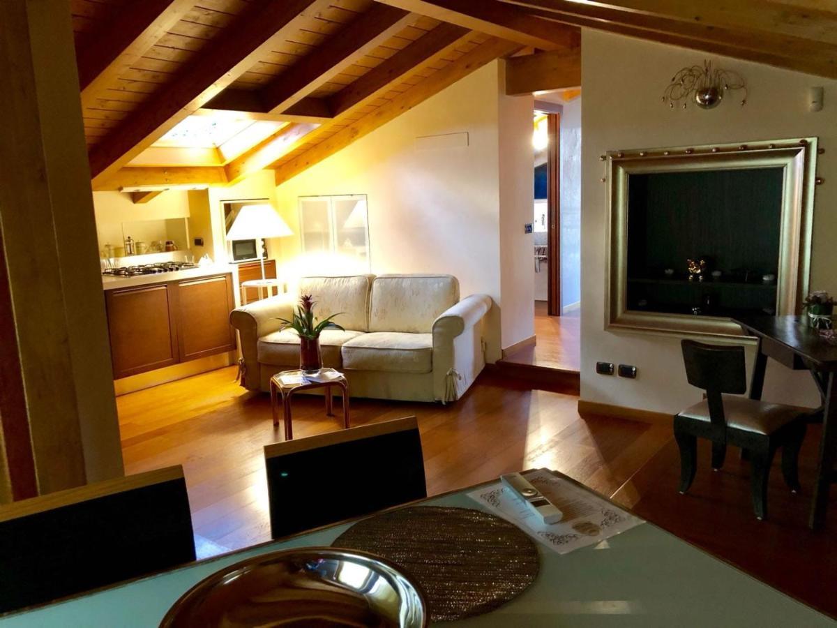 Il Sasso Bianco Bb Apartment Comerio Luaran gambar